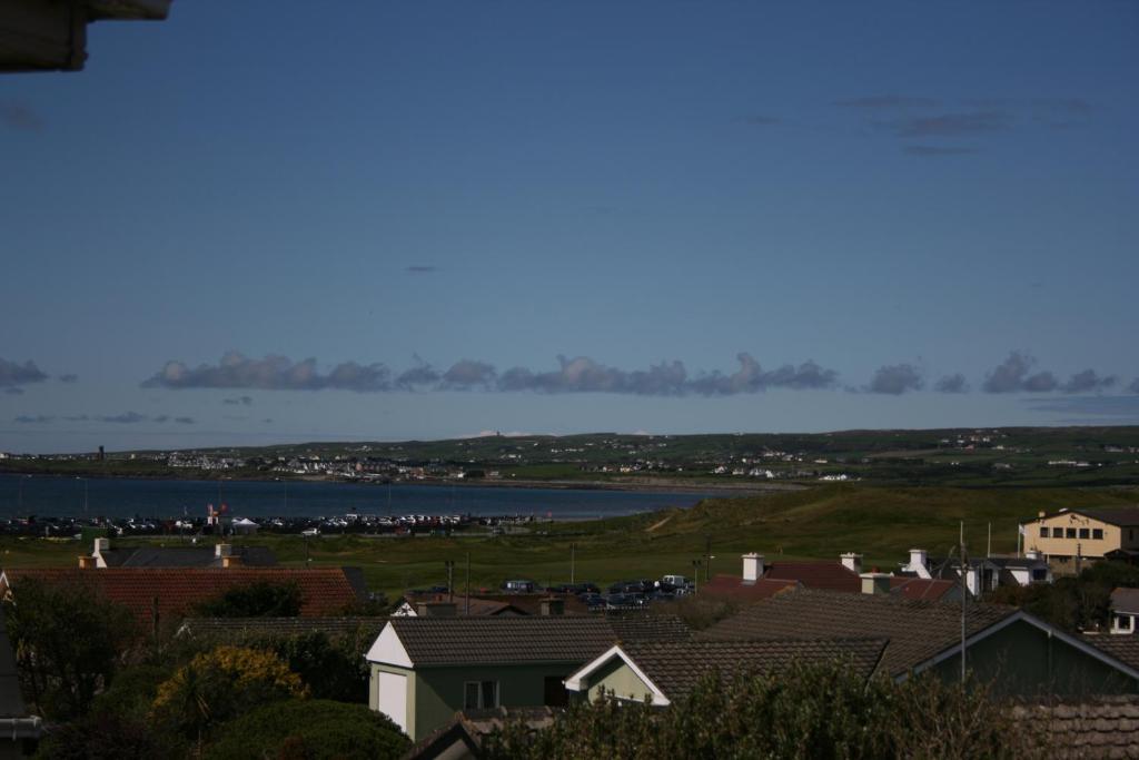Lehinch Lodge Lahinch Zimmer foto
